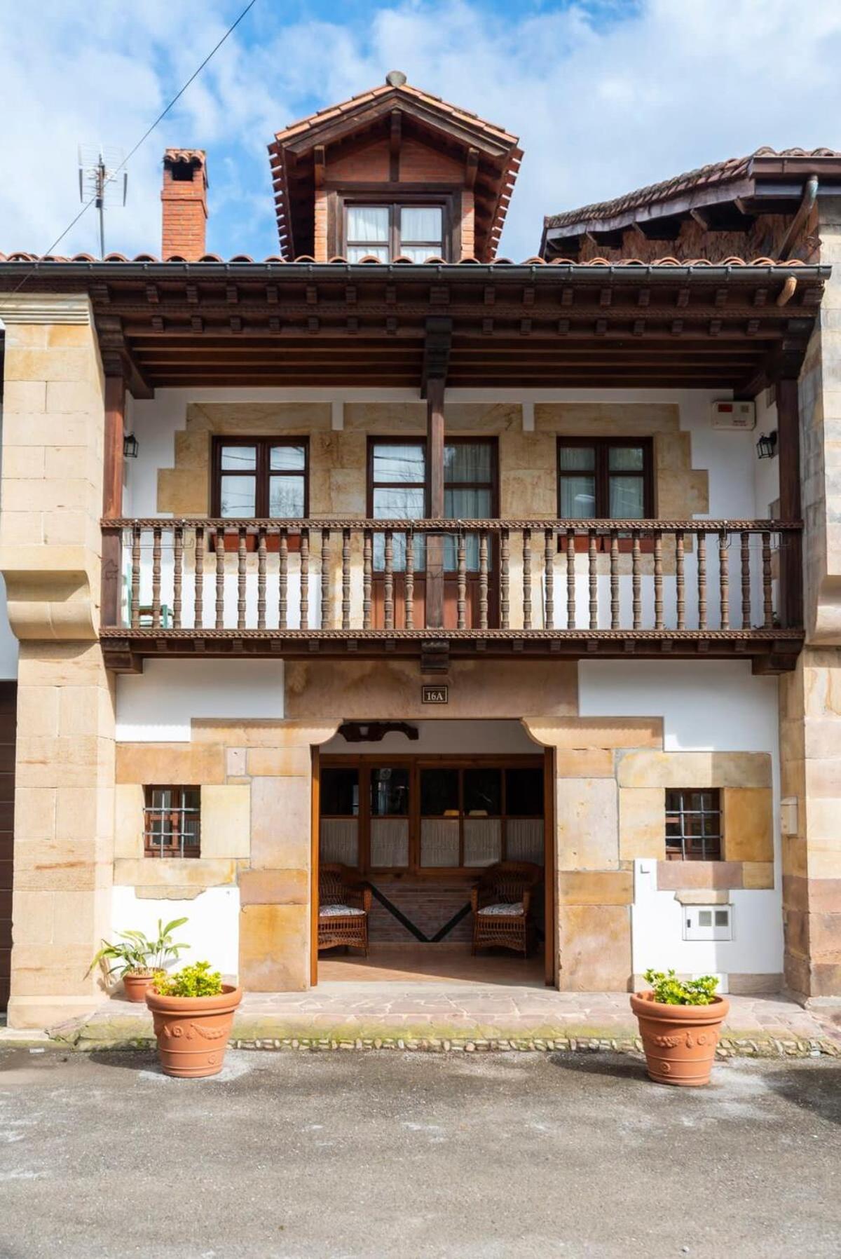 Casa Rural La Carlota Renedo De Cabuerniga Villa Exterior photo